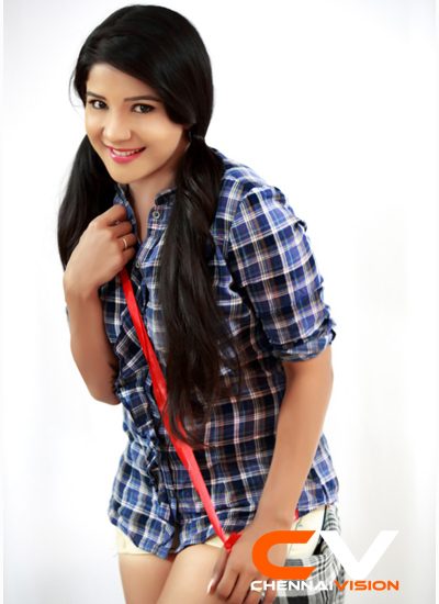 Tamil Actress Sakshi Agarwal Photos