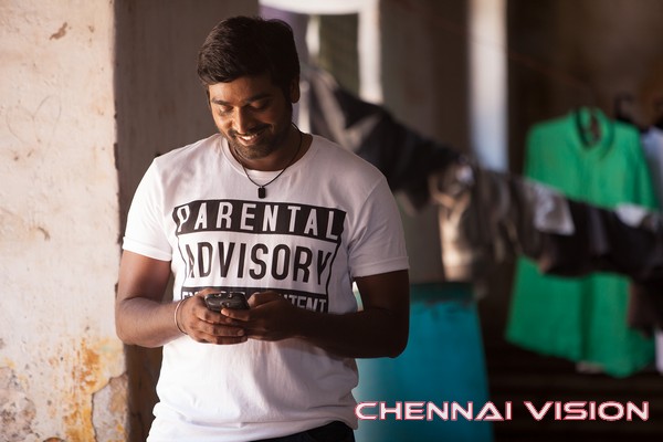 Naanum Rowdydhaan Tamil Movie Photos by ChennaiVision