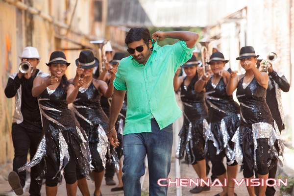 Naanum Rowdydhaan Tamil Movie Photos by ChennaiVision