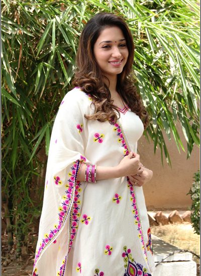 Tamil Actress Tamanna Photos