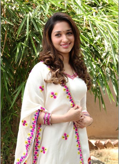 Tamil Actress Tamanna Photos