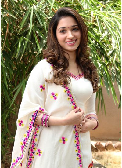 Tamil Actress Tamanna Photos