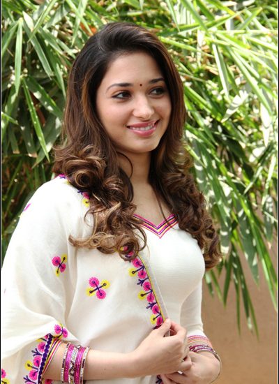 Tamil Actress Tamanna Photos