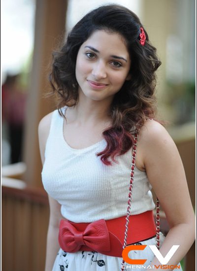 Tamil Actress Tamanna Photos