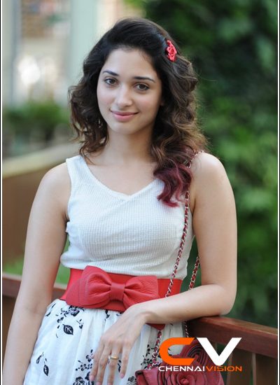 Tamil Actress Tamanna Photos