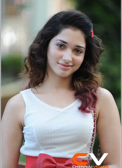 Tamil Actress Tamanna Photos