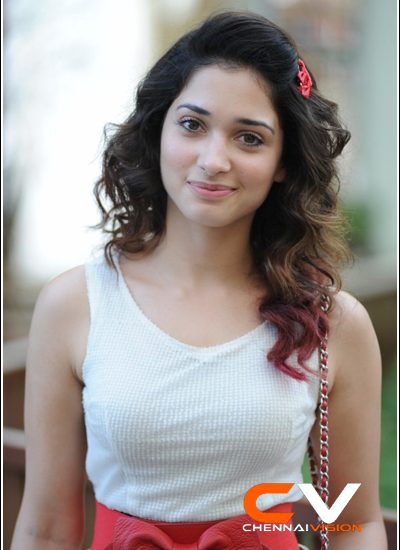 Tamil Actress Tamanna Photos