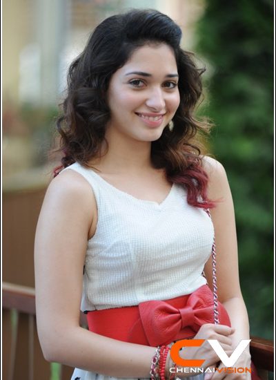 Tamil Actress Tamanna Photos