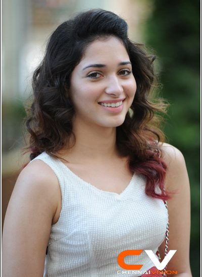 Tamil Actress Tamanna Photos