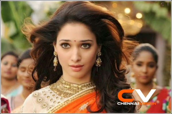 Tamil Actress Tamanna Photos