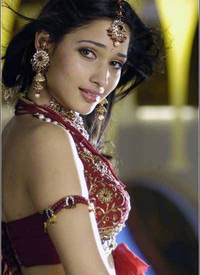 Tamil Actress Tamanna Photos