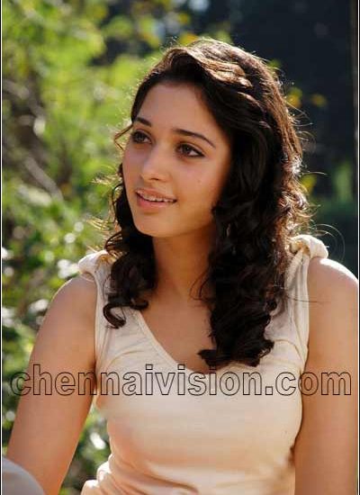 Tamil Actress Tamanna Photos