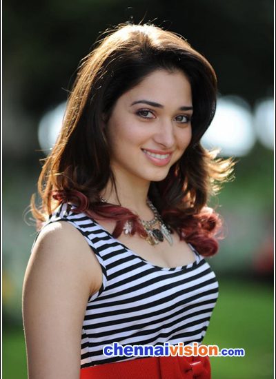 Tamil Actress Tamanna Photos