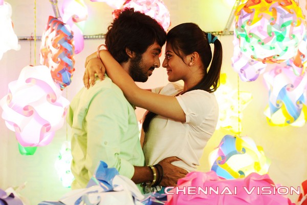 Trisha Illana Nayanthara Tamil Movie Photos by ChennaiVision