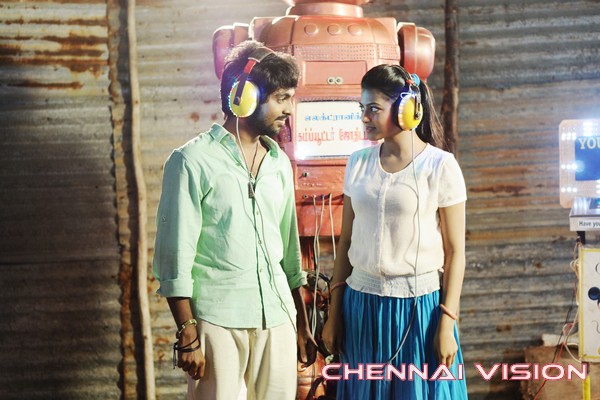 Trisha Illana Nayanthara Tamil Movie Photos by ChennaiVision