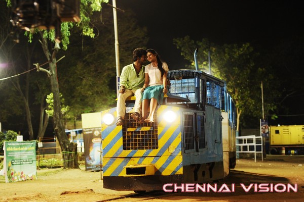 Trisha Illana Nayanthara Tamil Movie Photos by ChennaiVision