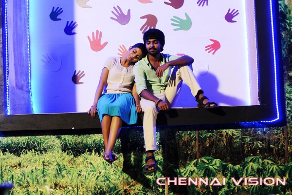 Trisha Illana Nayanthara Tamil Movie Photos by ChennaiVision