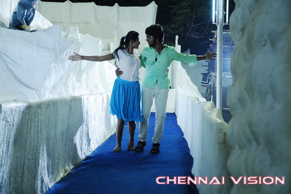 Trisha Illana Nayanthara Tamil Movie Photos by ChennaiVision