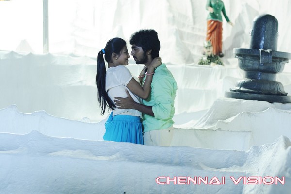 Trisha Illana Nayanthara Tamil Movie Photos by ChennaiVision