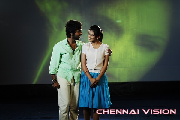 Trisha Illana Nayanthara Tamil Movie Photos by ChennaiVision