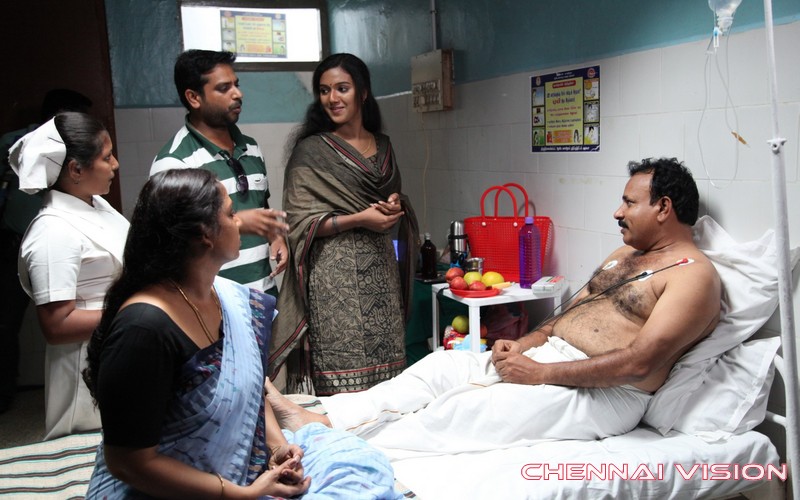 Ennul Aayiram Movie Working Photos by Chennaivision