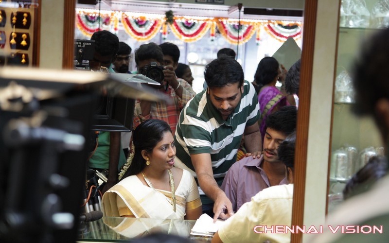 Ennul Aayiram Movie Working Photos by Chennaivision