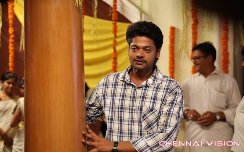 Ennul Aayiram Movie Working Photos by Chennaivision