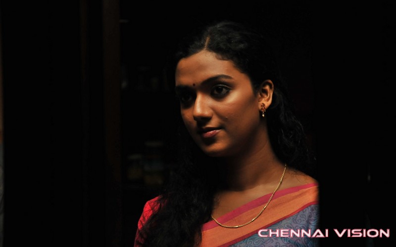 Ennul Aayiram Tamil Movie Photos by Chennaivision