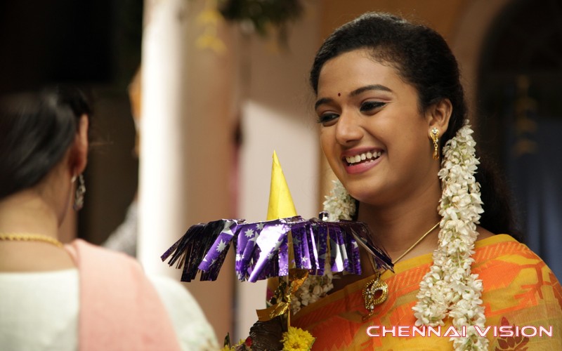 Ennul Aayiram Tamil Movie Photos by Chennaivision