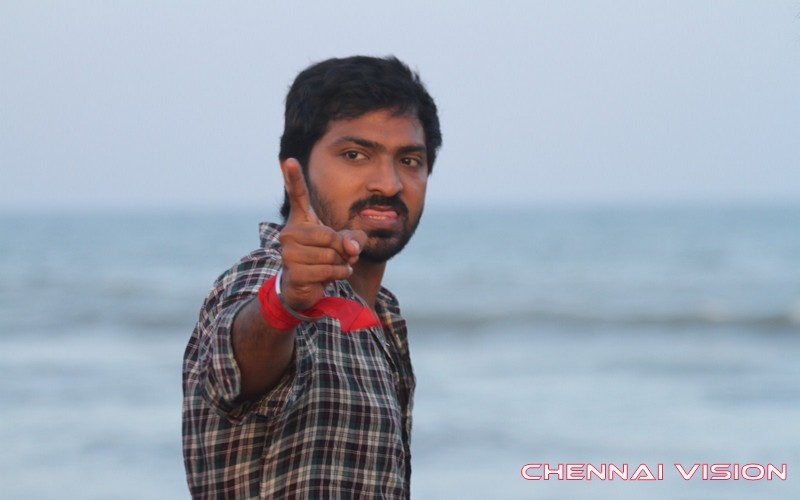 Hello Naan Pei Pesuren Tamil Movie Photos by Chennaivision