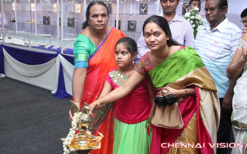 Mayuram Chennai Biggest Jewellery Party Photos