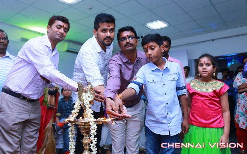 Mayuram Chennai Biggest Jewellery Party Photos