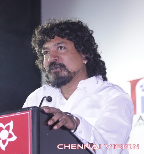 Azhagendra Sollukku Amudha Audio Launch Photos