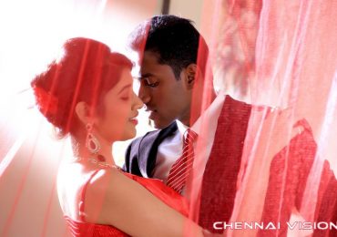 Moondraam Ullaga Por Tamil Movie Photos