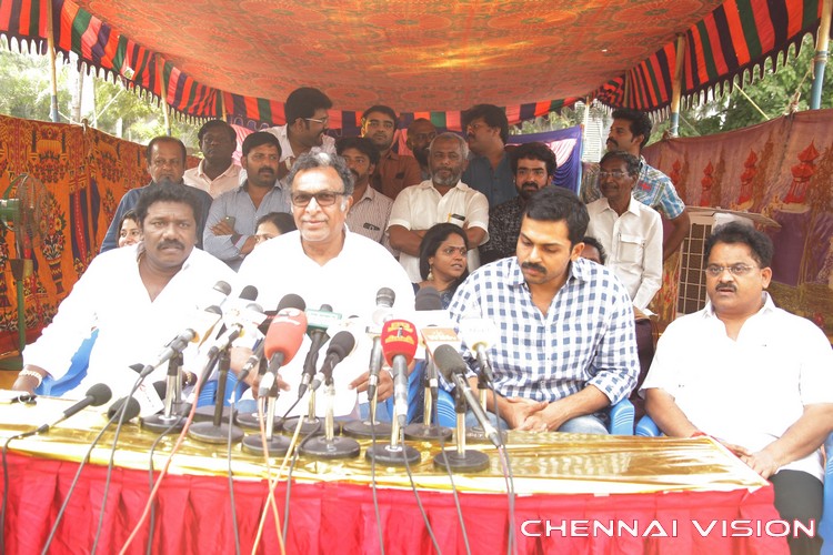 Nadigar-Sangam-E-C-Press-Meeting-Photos-