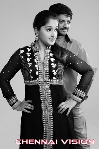 Onbathilirundhu Pathuvarai Tamil Movie Photos