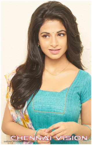 Tamil Actress Iswarya Menon Photos by Chennaivision