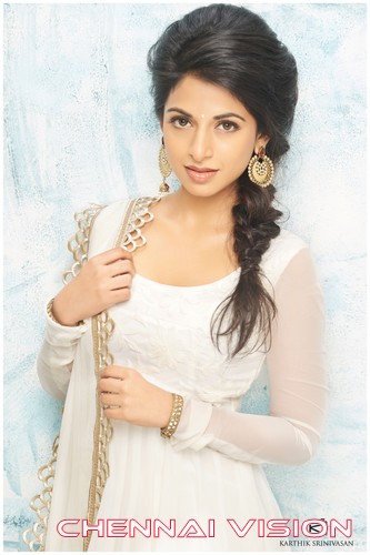 Tamil Actress Iswarya Menon Photos by Chennaivision