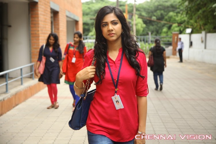 Tamil Actress Madonna Sebastian Photos