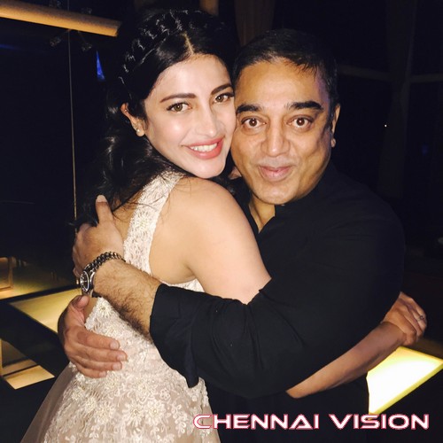 Tamil Actress Shruti Haasan Birthday Photos