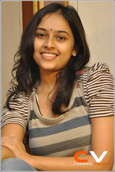 Tamil Actress Sri Divya Photos by Chennaivision