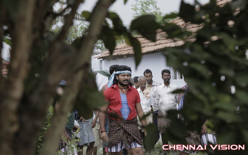 Aadi Tamil Movie Photos by Chennaivision