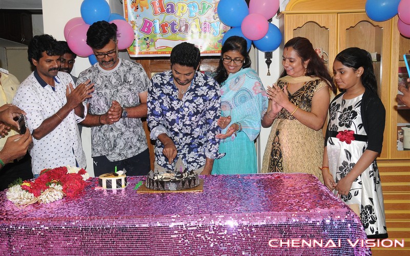Actor Aari Birthday Celebration Photos by Chennaivision