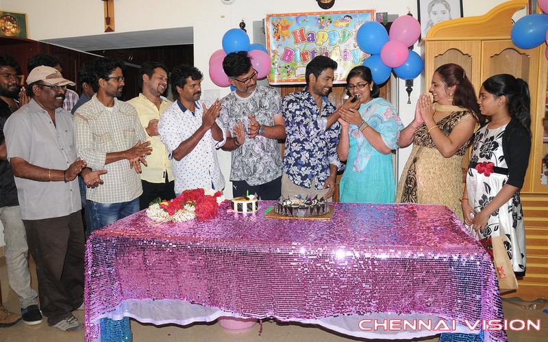 Actor Aari Birthday Celebration Photos by Chennaivision