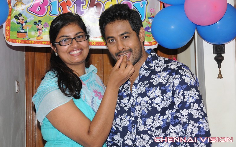 Actor Aari Birthday Celebration Photos by Chennaivision
