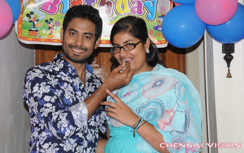 Actor Aari Birthday Celebration Photos by Chennaivision