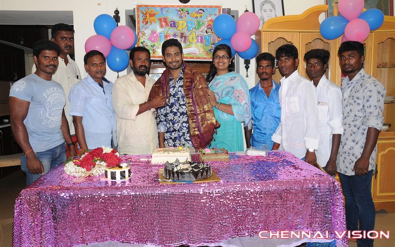 Actor Aari Birthday Celebration Photos by Chennaivision