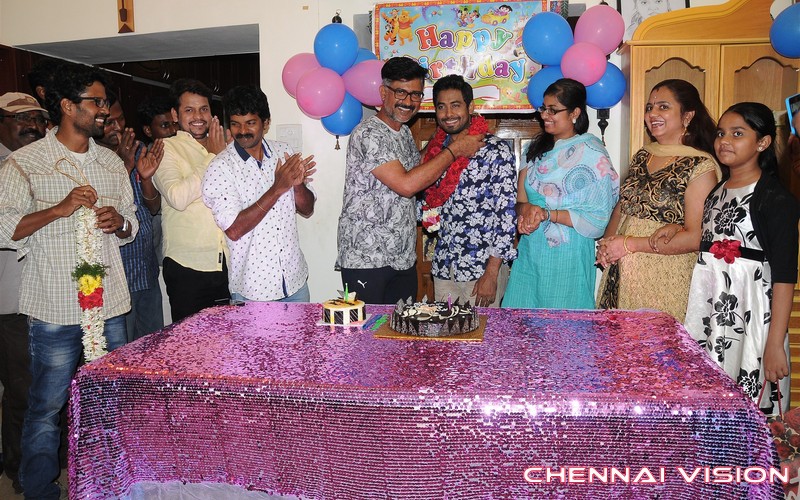 Actor Aari Birthday Celebration Photos by Chennaivision