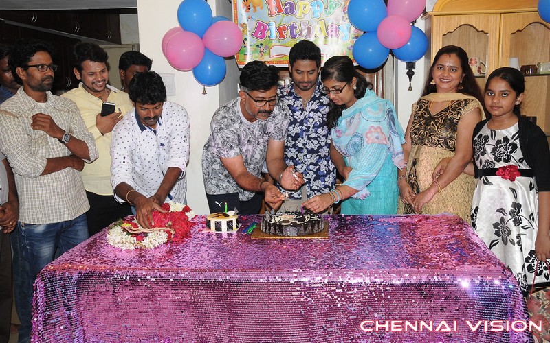 Actor Aari Birthday Celebration Photos by Chennaivision