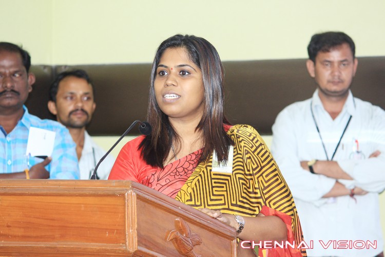 Iruthi Suttru Team at Sathyabama University Photos